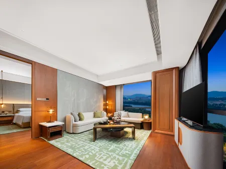 Grand New Century Hotel Zhangzhou Отели рядом с достопримечательностью «Minnan Normal University»