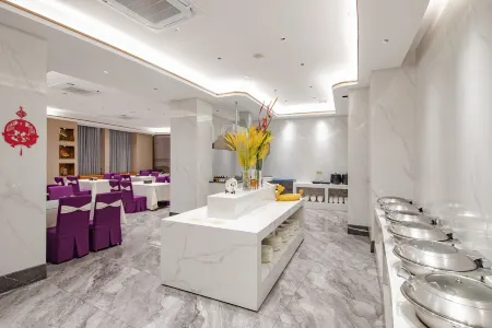 Hobo Hotel Отели рядом с достопримечательностью «King of Min's Tomb»