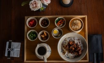 RIGHT BANK RESORT HOTEL