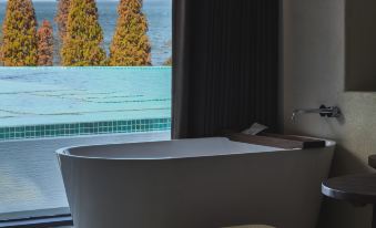 RIGHT BANK RESORT HOTEL