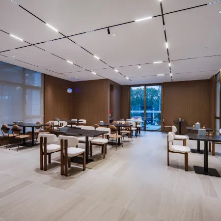 Yangzhou Slender West Lake Garden Hotel