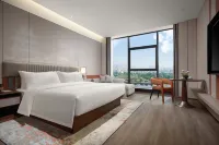 MAISON NEW CENTURY