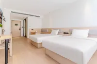 Haiyou Lijiang Old Town Harmony Commercial Plaza Hotel 리장 호텔