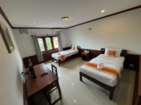 Savan Villa Hotel  호텔
