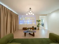 Shijia Homestay (Lujiazui Shanghai Branch) Hotels near Lujiazui