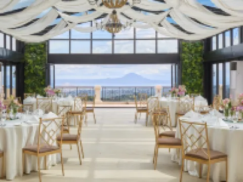 Twin Lakes Hotel near Tagaytay Hotels in Alfonso