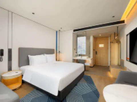 Holiday Inn Express SHANGHAI PVG ZHUQIAO by IHG Hotels near Shanghai Wild Animal Park