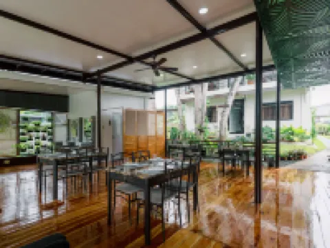 ロボック リバーサイド イン アンド レストラン ロボックのホテル