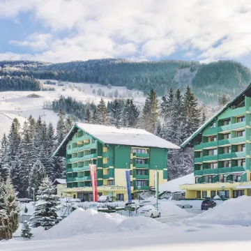 Alpine Club Resort