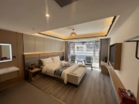 Waku Courtyard House Hotels in Dongming County