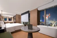 Lebai 1946 Designer Scenic Hotel (Hankou Jiangtan Lihuangpi Road) - parking