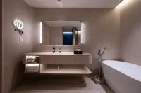 Crystal Orange Hotel Yanji Yanbian University Wanghong Wall Hotel di Yanji