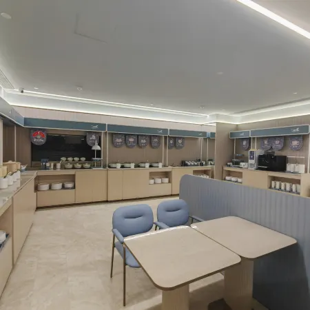 HanTing Hotel (Qingdao Zhanqiao Seaside Scenic Area) Отели рядом с достопримечательностью «Протестантская церковь»