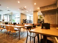 ＆AND HOSTEL HOMMACHI EAST Các khách sạn gần Ga Temma