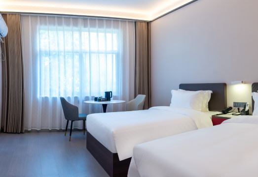 欢度酒店（郴州火车站兴隆步行街店）外景图