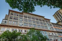 Guanqiao Mountain Residence Hotel (Fengyu Bridge Fenghuang Mountain Forest Park) Hotels near LIANG PIN PU ZI EN SHI WU YANG DA DAO TIAN QIAO DIAN