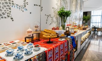 Mercure XiNing HaiHu New District Hotel