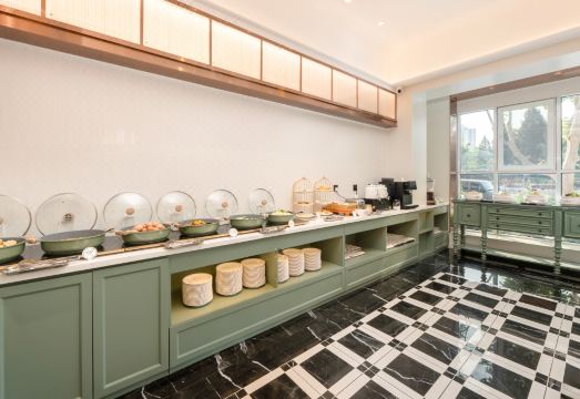 Starway Hotel (Qinhuangdao Tianshui Caotang) Hotel Overview