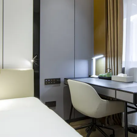 Yayue Hotel (Shenzhen Xili Metro Station Vanke Cloud City Branch) Отели рядом с достопримечательностью «Старый город»