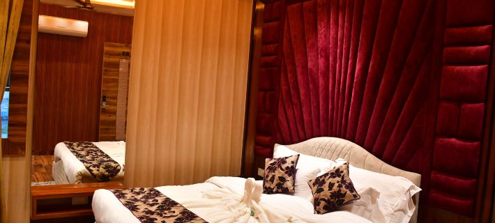 Hotel Blue Stone Hotels in Kanpur