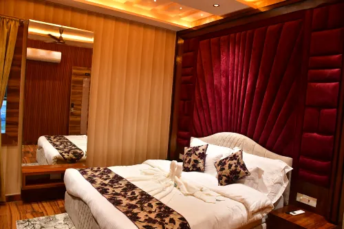 Hotel Blue Stone Hotels in Kanpur