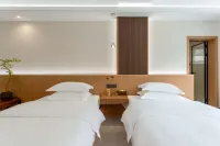 Banshan Yunyi Homestay (Luding Dadu River) Hotels in Luding