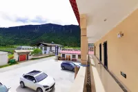 Dalong Hotel (Lunang Town Zaxigang Village) - Mountain view