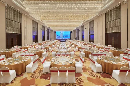 Tianjiao International Hotel Отели рядом с достопримечательностью «Qinzhou University Xianghuiyuan Campus»