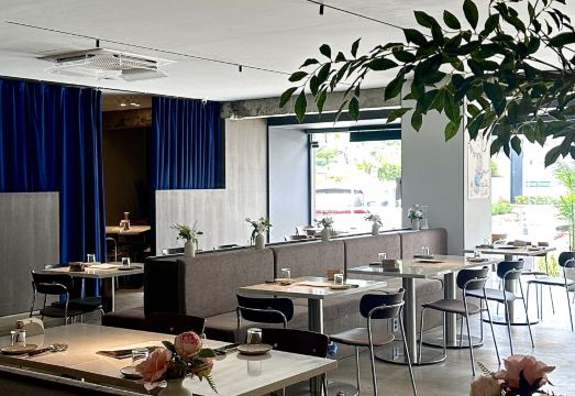 Hotel Sunsine Over view