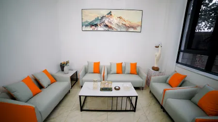 Serene Foothills Lodge Отели в г. Мяньчжу