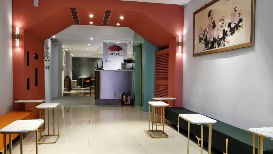 Bravo Hotel