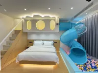 Xiyue Homestay (Changbai Mountain West Station)