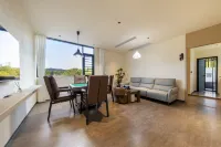 Mingyue Songjian Homestay (Heyuan Zijin Jiuhe Hot Spring)