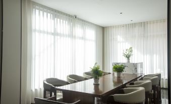 ELONG ME Hotel (Haikou Meilan Airport Terminal T1 and T2 Branch)