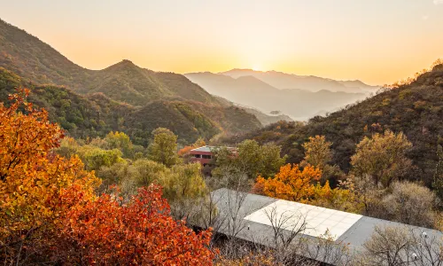 Commune by the Great Wall