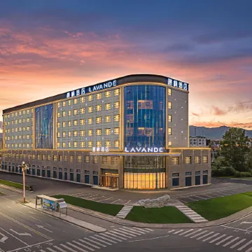Lifeng Hotel (Zhaosu Tianma Lake Branch)
