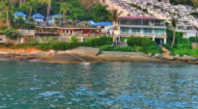 Naiharn on the Rock Resort Phuket Hotels near Nui Beach