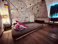 be house • lodge over comfy in Bruges