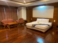 Life up Care and Hotel Hotels in Maejo