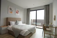 Lumi Tropicana by The Luxe