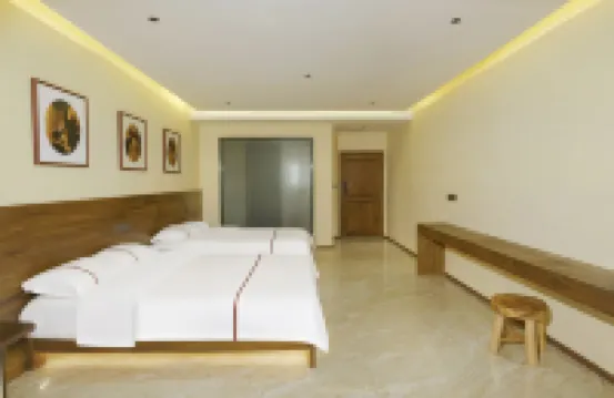 Nanmu Courtyard (Yunyang Riverside Shopping City Center)