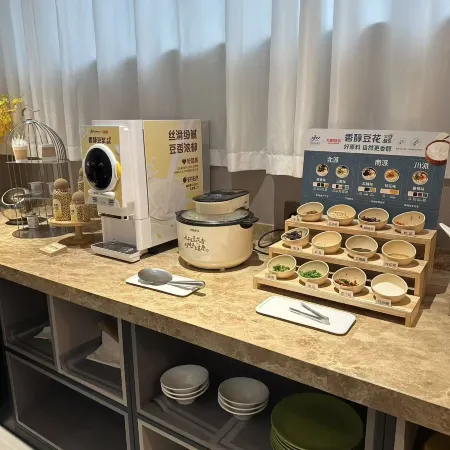 Homeinn Selected Hotel (Pizhou Qingnian East Road Hongda Fortune Center)