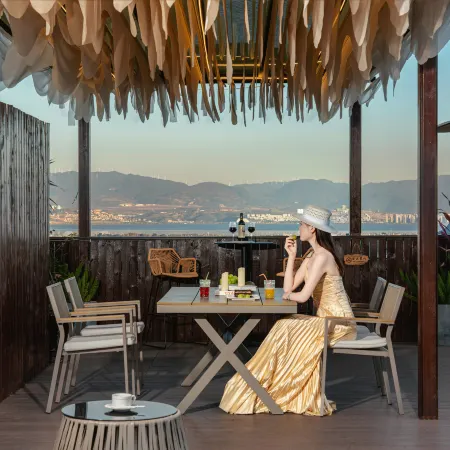 Early Morning Time Hotel (Dali Ancient City South Gate)