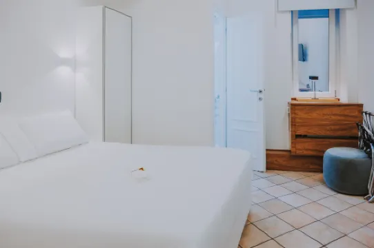 Albergo Delle Regioni, Barberini - Fontana di Trevi