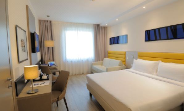 iH Hotels Milano Lorenteggio