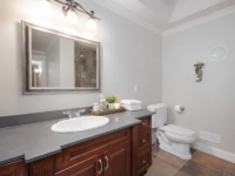 Vancouver Red House 大温哥華酒店