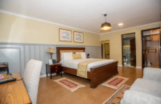 Cozy Stead Hotel - Garden House, Gigiri Hotels near Warwick Centre Nairobi