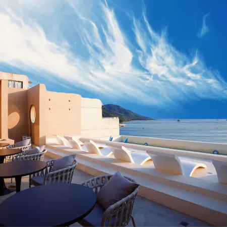 Zhina South China Sea View Hotel (Lingshui Nanwan Monkey Island Branch)