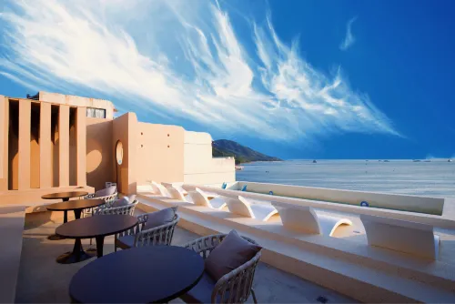 Zhina South China Sea View Hotel (Lingshui Nanwan Monkey Island Branch)