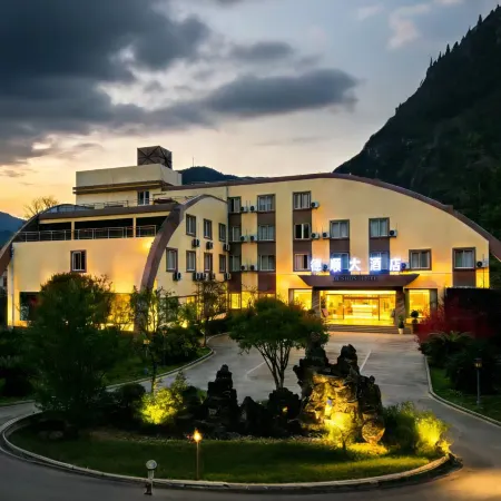 Deshun Hotel